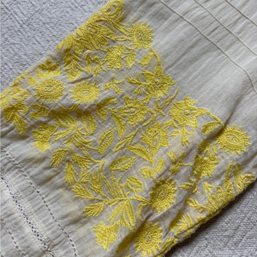 Anthropologie Floreat Gauze Lightweight Ivory Yellow Embroidered Blouse Top M - Picture 6 of 9